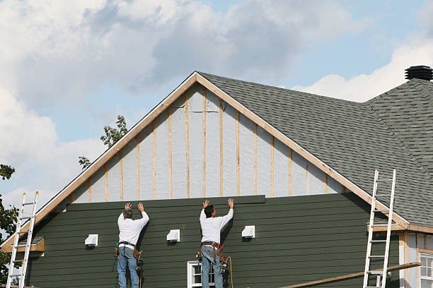 Professional Emergency Siding Repair technician working in Gettysburg, PA